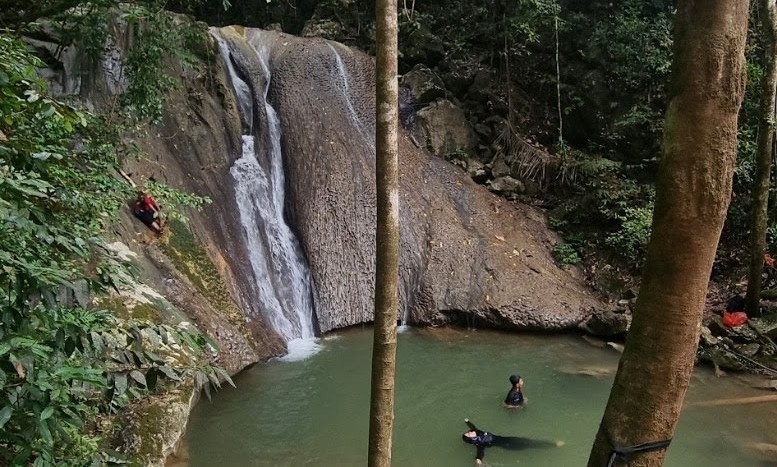 Air terjun Kuta Malaka Kabupaten Aceh Besar. Foto: AJNN/Imamatunnisa Farha