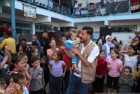 Badan Bantuan dan Pekerjaan PBB untuk Pengungsi Palestina (UNRWA) di kota Khan Younis, Jalur Gaza selatan, Palestina (8/11/2023). ANTARA/Xinhua/Rizek Abdeljawad/aa.