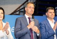 Alexandre De Cros mengumumkan pengunduran dirinya tak lama setelah exit poll diterbitkan, Foto: Zuma Press/Scanpix/LETA