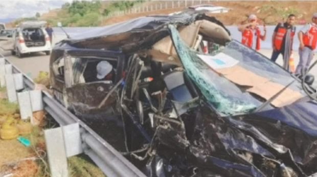 Honda Freed kecelakaan di Tol Aceh. (Foto: Istimewa)