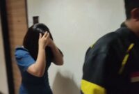 Tiga muncikari dan empat pekerja seks komersial (PSK) online ditangkap oleh tim Resmob Polda Sulawesi Selatan (Sulsel) dalam razia di beberapa hotel berbintang di Kota Makassar. (Beritasatu.com/Irfandi Ahmad)