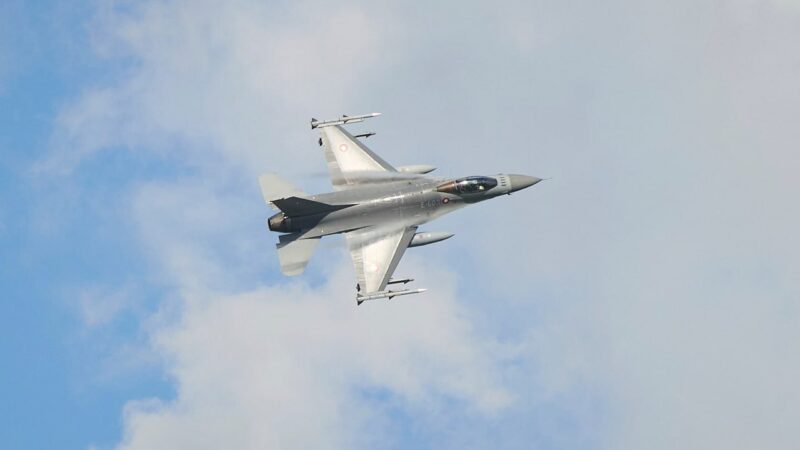 Jet tempur F-16