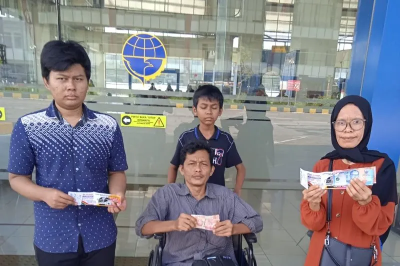 Warga Aceh yang dipulangkan Pemerintah Aceh dari Jakarta ke Aceh, di Jakarta, Minggu (14/7/2024) (BPPA)