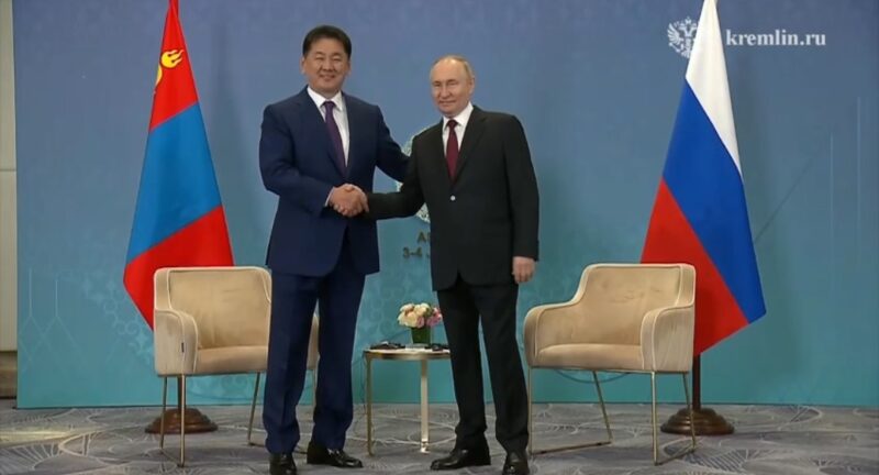 Putin bertemu dengan Presiden Mongolia Ukhnagiin Khurelsukho