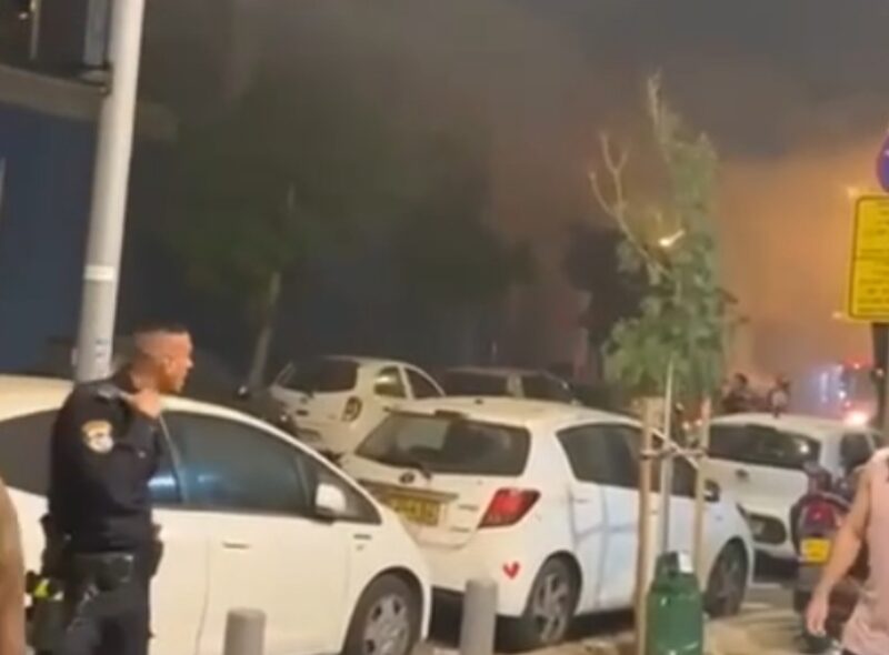 Foto: Tangkap Layar ledakan terjadi di sudut jalan Ben Yehuda dan Shalom Aleichem dekat gedung Konsulat AS Di Kota Tel Aviv