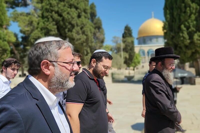 Menteri Keamanan Nasional Itamar Ben Gvir mengunjungi Temple Mount di Yerusalem, selama Tisha B'Av, 13 Agustus 2024. (Otzma Yehudit)