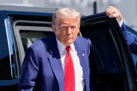 Donald Trump selamat dari penembakan di dekatnya di lapangan golf-nya di West Palm Beach, Florida. Senapan AK-47 ditemukan di tempat kejadian. Foto/AP Photo
