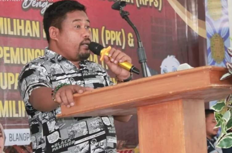Foto : Ketua Divisi Sosialisasi dan SDM KIP Abdya, Tgk Sayuti.