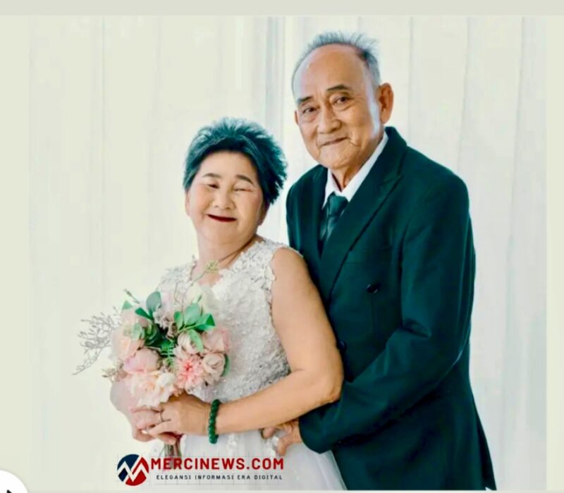 Pasangan lansia asal Singkawang Bong Hou Chin dan Ango.(Foto:IST)