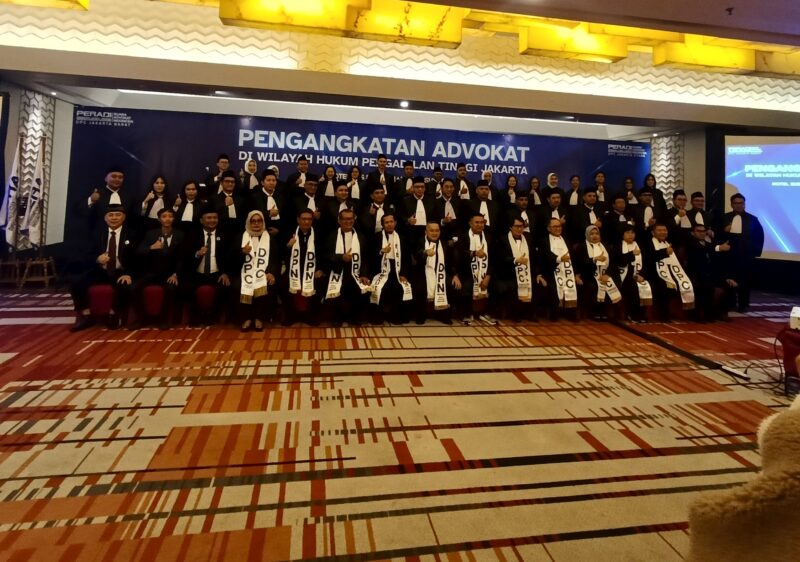 Pengurus DPN, DPC Perasi SAI Jakarta Utara dan Jakarta Barat beserta 37 advokat baru Wilayah Hukum Pengadilan Tinggi Jakarta yang baru diangkat di Ibis Styles Sunter, pada Sabtu (21/6/2025) malam.(Foto: istimewa)