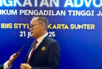 Ketua DPC Peradi SAI Jakarta Barat, Stefanus Gunawan, S.H., M.Hum, saat menyampaikan keterangan pers kepada wartawan di Ibis Styles Sunter, pada Sabtu (21/6/2025) malam.(Foto: istimewa)