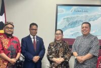 Dubes Republik Demokratik Timor Leste, Mr. Roberto Sarmento de Oliveira Soares (kedua kiri) bersama GKR Pakoe Boewono (kedua kanan), KRA. Samsul A. Wijoyonagoro (kiri), dan KRA. Tundra Meliala Wartonagoro (kanan) di Kantor Kedubes Republik Demokratik Timor Leste, Jakarta Selatan, Senin (4/8/2025).(Foto: istimewa)