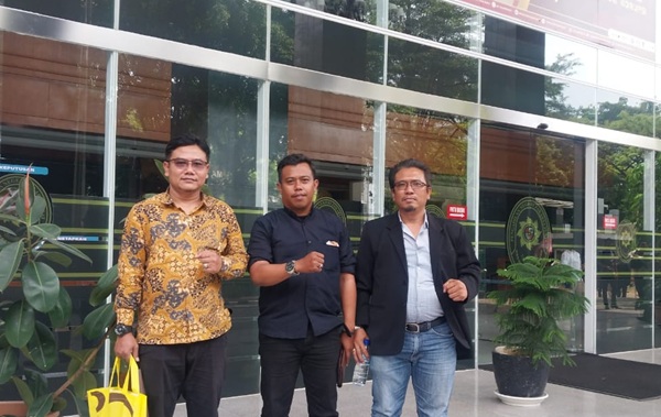 Kuasa Hukum PWI Pusat dari 'Mr. Tan Law Firm' usai sidang di PN Jakarta Pusat, Kamis (14/8/2025).(Foto: istimewa)