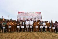 Program penanaman padi gogo seluas 110 hektare di Kecamatan Pollung, Kabupaten Humbahas, bertepatan dengan momentum peringatan HUT ke-80 RI, oleh Holding Perkebunan PTPN III (Persero) melalui Subholding PTPN IV PalmCo.(Foto: istimewa)