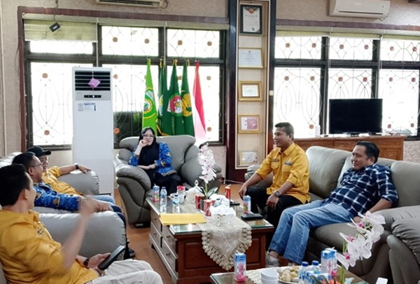 Pengurus AMKI Sumsel saat bersilaturahmi dengan Wakil Bupati Banyuasin, Netta Indian, Rabu (17/9/2025).(Foto:Dok.AMKI Sumsel)