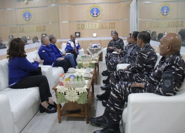 Ketua Umum HNSI, Laksamana TNI (Purn) Sumarjono, bersama jajaran pengurus saat melakukan silaturahmi ke Mako Daeral 3 TNI AL, Jakarta, Selasa (16/9/2025).(Foto:Humas HNSI)