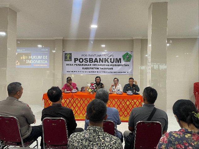 menggelar sosialisasi Pos Bantuan Hukum (Posbankum) di Desa Penarukan, Kecamatan Kerambitan, Kabupaten Tabanan, Selasa (30/9/2025).(Foto: Humas Kemenkum Bali)