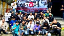 Aliansi Alumni STM se-Kota Bogor menggelar kegiatan sosial “Jumat Berkah” dengan membagikan 200 porsi makanan gratis kepada warga dan pelajar, Jumat (3/10/2025).(Foto: istimewa)