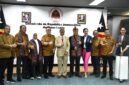 Pengurus AMKI Pusat berfoto bersama Dubes Timor Leste untuk Indonesia, Roberto Sarmento de Oliveira Soares, saat kunjungan ke Kedutaan Besar Timor Leste, Jakarta (30/9/2025).(Foto: istimewa)