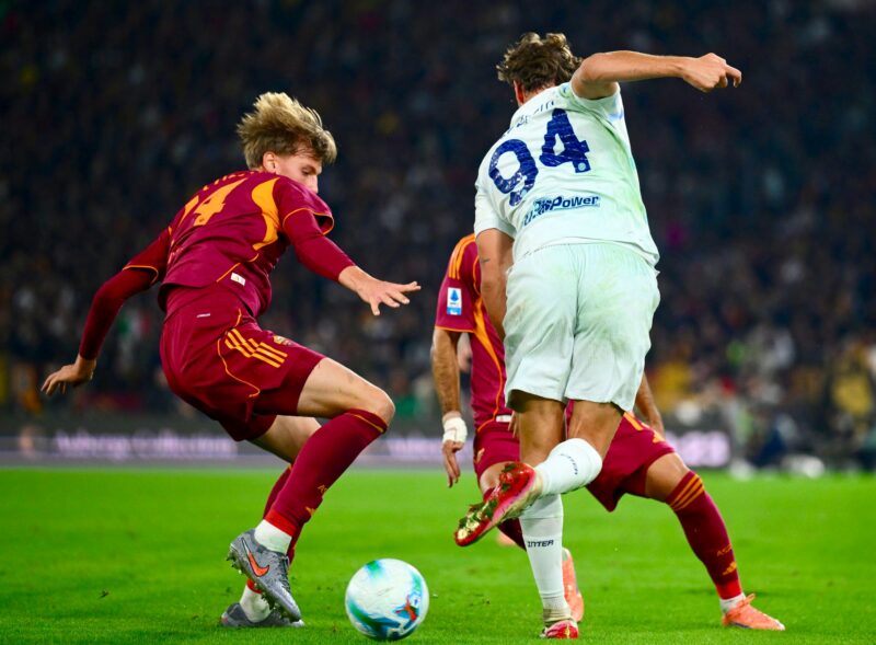 Inter Milan mengalahkan AS Roma 1-0 di Stadion Olimpico dalam lanjutan Liga Italia, Minggu (19/10/2025) dini hari WIB.(Foto:X @gazzetazuri)