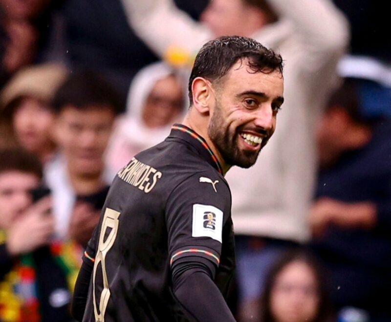 Bruno Fernandes mencetak hattrick mengantar kemenangan Portugal menang telak 9-1 melawan Azerbaijan dalam laga pamungkas Kualifikasi Grup F Zona UEFA di Estadio do Dragao, pada Minggu (16/11/2025) malam WIB.(Foto: Dok X@manutd)