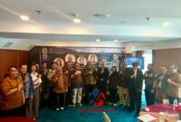 Foto bersama Plpara narasumber seminar bersama Pengurus AMKI Pusat usai Seminar bertajuk "Kolaborasi Media Bersama Stakeholder dalam Pemberantasan Penipuan Transaksi Keuangan” di Jakarta, Rabu (19/11/2025).(Foto: istimewa)