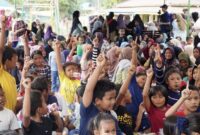 Melalui program trauma healing, PalmCo hadir mendampingi pemulihan psikososial anak-anak terdampak korban banjir di Aceh Tamiang.(Foto: Dok. PTPN IV PalmCo)