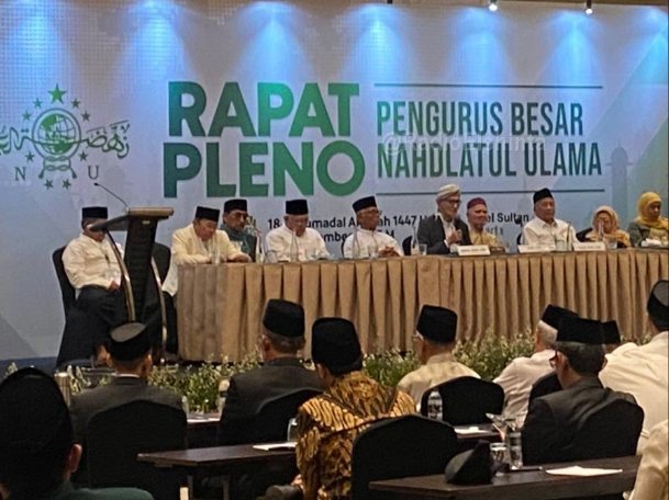 PBNU menetapkan Wakil Ketua Umum Tanfidziyah Zulfa Mustofa sebagai Pj Ketua Umum PBNU untuk sisa masa khidmat melalui rapat pleno di Hotel Sultan, Jakarta Pusat, Selasa (9/12/2025).(Foto: Dok.PBNU)
