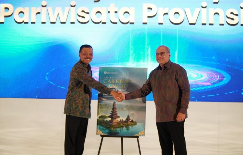 Pertemuan Tahunan Bank Indonesia (BI) 2025 mengusung tema “Tangguh dan Mandiri: Sinergi Mendorong Pertumbuhan Ekonomi Lebih Tinggi dan Berdaya Saing di The Meru Sanur.” Pertemuan yang digelar pada Selasa (2/12/2025).(Foto:Kemenkum Bali)