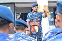 Danlanud Husein Sastranegara, Marsma TNI M.D. Irman Fathurrahman, S.E., M.M., saat memimpin Apel Khusus Awal 2026 yang digelar di Lapangan Apel Lanud Husein Sastranegara, Kota Bandung, Jawa Barat, Jumat, 2 Januari 2026.(Foto:Dok. Lanud Husein Sastranegara)