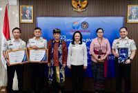 Kakanwil Ditjenim Bali, Felucia Sengky Ratna (ketiga dari kanan) menghadiri kegiatan Penyampaian Opini Ombudsman RI atas Penilaian Maladministrasi Pelayanan Publik Tahun 2025 di Aula Balai Pemasyarakatan (Bapas) Denpasar, Kamis (12/2/2026).(Foto: Ditjenim Bali)