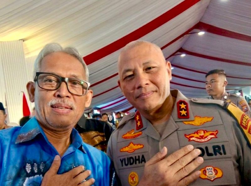 Heru Riyadi bersama Kapolda Kalsel Irjen Pol. Rosyanto Yudha Hermawan. (Foto: Dok. Pribadi)