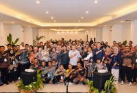 Direktur Utama PTPN IV Jatmiko K. Santosa bersama 32 pemanen terbaik PTPN IV PalmCo, Sub Holding PTPN III (Persero), menerima penghargaan dalam program Journey of Excellence yang digelar di Yogyakarta, pada akhir Januari 2026 lalu.(Foto: Dok. PTPN IV PalmCo)