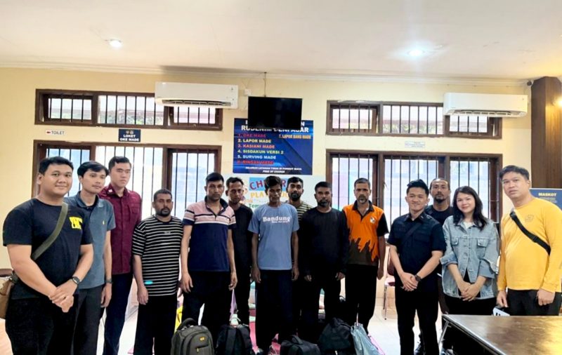 Kantor Imigrasi Denpasar mengamankan tujuh orang WNA asal Bangladesh (Foto: Dok. Humas Kanim Denpasar)