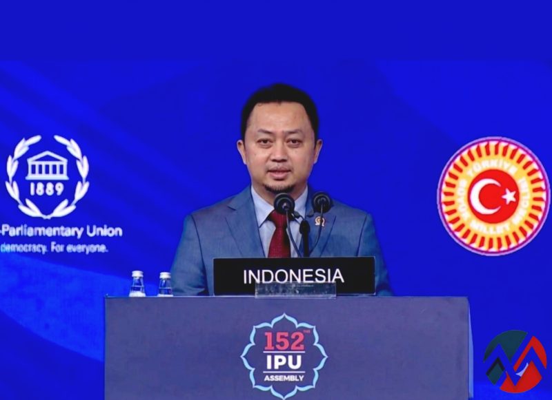 Ketua Badan Kerja Sama Antar-Parlemen (BKSAP DPR RI), Dr. H. Syahrul Aidi Maazat, Lc., M.A., saat menyampaikan pernyataan dalam Sidang Umum Inter-Parliamentary Union (IPU) ke-152 di Istanbul, Turki. (Foto: Dok. BKSAP DPR RI)