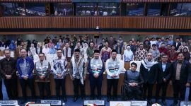 Ketua Badan Kerja Sama Antar Parlemen (BKSAP) DPR RI, Syahrul Aidi Maazat (tengah) saat menghadiri International Muslim Youth Forum (IMYF) 2026 ang mengusung tema Beyond Borders: Muslim Youth Shaping The Future of the Ummah in a Turbulent World di Gedung Nusantara, Kompleks Parlemen, Senayan, Jakarta, Jumat (12/6/2026). (Foto: Dok. BKSAP DPR RI)