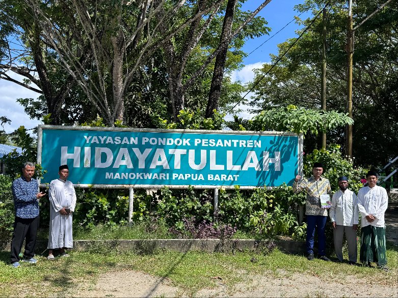 Stafsus Menag Gugun Gumilar, mengunjungi Pondok Pesantren Hidayatullah Manokwari, Papua Barat, Jumat (20/6/2026). (Foto: istimewa)