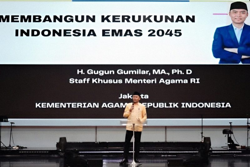 Stafsus Menag Gugun Gumilar saat kegiatan bersama Jemaat Gereja Keluarga Allah (GKA) Solo. (Foto: istimewa)