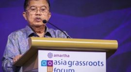Wakil Presiden ke-10 dan ke-12 RI Jusuf Kalla (JK) saat berpidato pada forum 