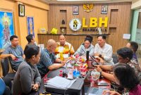 LBH Dharmapala Nusantara menggelar rapat koordinasi di kantor sekretariatnya bilangan Penjaringan, Jakarta Utara, Jumat (19/6/2026) malam. (Foto: Dok. LBH Dharmapala Nusantara)