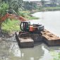 Pengerukan sedimentasi di waduk Lanud Halim Perdanakusuma sebagai upaya normalisasi untuk meningkatkan kapasitas tampung air dan mencegah banjir saat musim hujan. (Foto: Dok. Lanud Halim Perdanakusuma)