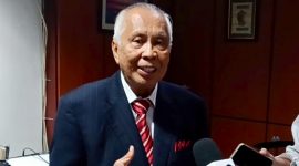 Prof. O.C Kaligis saat menyampaikan keterangan pers peluncuran 