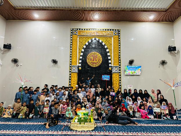 Habis Hujan Terbitlah Obor: Pawai Lentera Iman Masjid Jami' Miftahul Jannah Depok Berlangsung Meriah