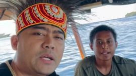 Stafsus Menag Gugun Gumilar bersama Sael, pemuda asal Manokwari Papua Barat. (Foto: Dok. Pribadi)