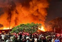 Kebakaran melanda permukiman padat penduduk di Kelurahan Kebon Kosong, Kemayoran, Jakarta Pusat, Senin (1/6/2026) malam. (Foto: istimewa)