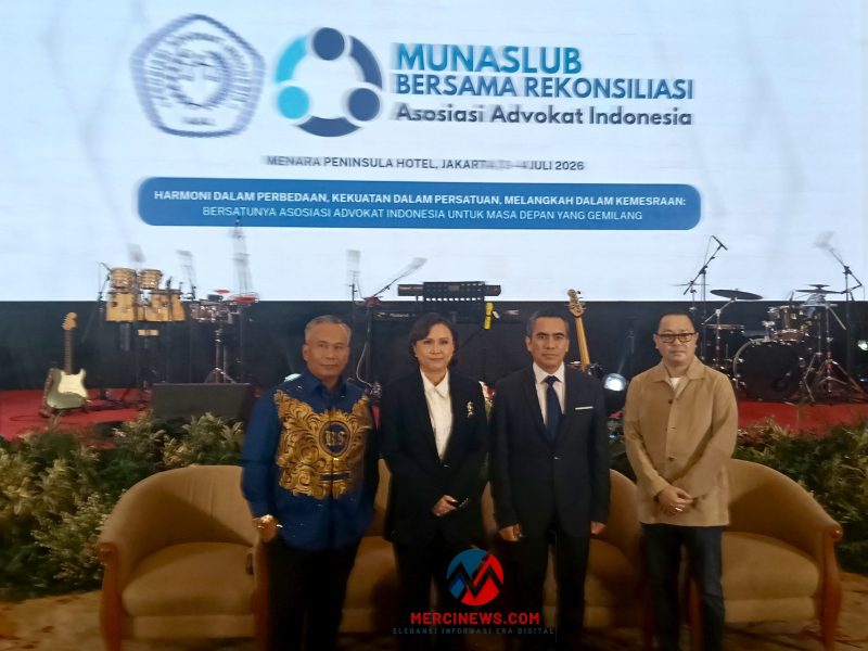 (Dari ke kanan) Dr. Ranto P. Simanjuntak, S.H., M.H., Ruth M. Simamora, S.H., M.Kn., Prof. Dr. Jamin Ginting, S.H., M.H., M.Kn., dan Arman Hanis, S.H., saat deklarasi Asosiasi Advokat Indonesia Nasional Bersatu dalam Musyawarah Nasional Luar Biasa (Munaslub) Bersama Rekonsiliasi AAI di Jakarta, Sabtu (4/7/2026). (Foto: Mercinews.com)