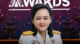 Kakanwil Ditjem Imigrasi Bali, Felucia Sengky Ratna, menerima penghargaan Anugerah Figur Akselerator Kemajuan 2026 dalam ajang Anugerah Inovasi dan Kontribusi untuk Bali Nusa Tenggara 2026 (detikBali-Nusra Awards 2026). (Foto: istimewa)