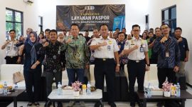 Kantor Imigrasi Kelas II Non TPI Ponorogo resmi membuka layanan permohonan paspor bagi Calon Pekerja Migran Indonesia (CPMI) di Layanan Terpadu Satu Atap (LTSA) Kabupaten Ponorogo yang berada di Dinas Tenaga Kerja Kabupaten Ponorogo, Jawa Timur, Jumat (10/7/2026). (Foto: Dok. Humas Kanim Ponorogo)
