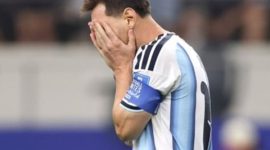 Kapten timnas Argentina, Lionel Messi setelah kalah dalam pertandingan final Piala Dunia 2026 antara Spanyol dan Argentina di Stadion New York, 19 Juli 2026.(Foto: Dok. AFP)