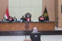 Tifauzia Tyassuma atau dokter Tifa menjalani sidang perdana di Pengadilan Negeri Jakarta Timur, Kamis (2/7/2026). Persidangan dipimpin Ketua Majelis Hakim Christina Endarwati didampingi hakim anggota Rudi Rafli Siregar dan Mathilda Chrystina Katarina. (Foto: istimewa)